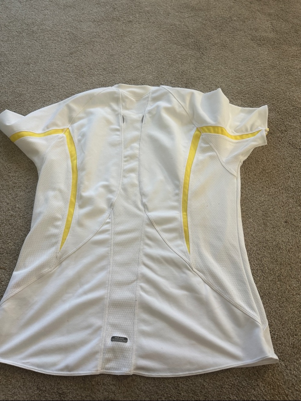 Mizuno Men's Rider 2 tee  size M. It is 100 %Polyester great condition - Picture 5 of 5